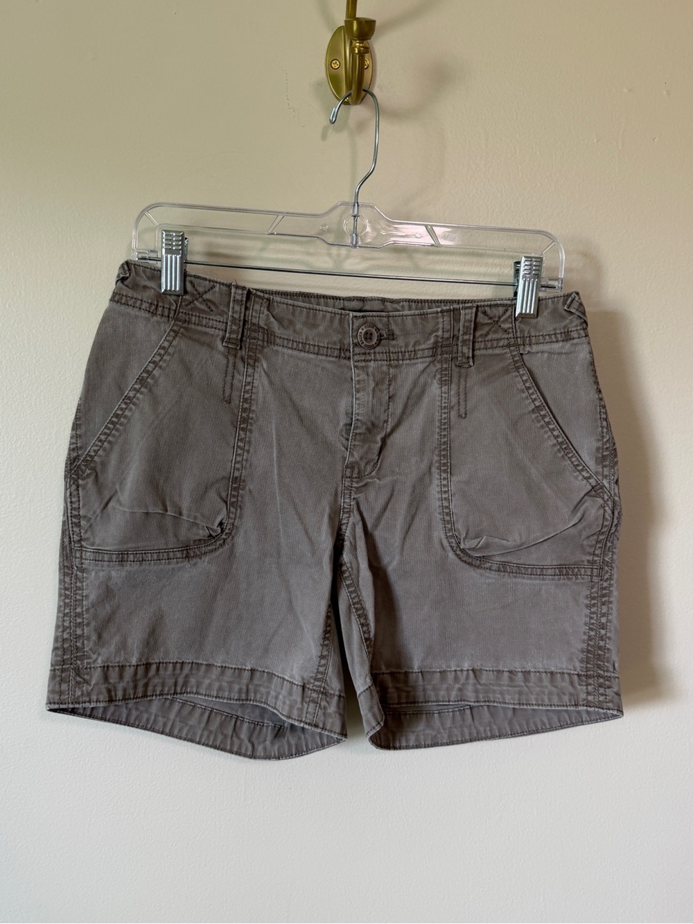 y2k vintage Eddie Bauer low/mid-rise shorts granola girl size XS size 2